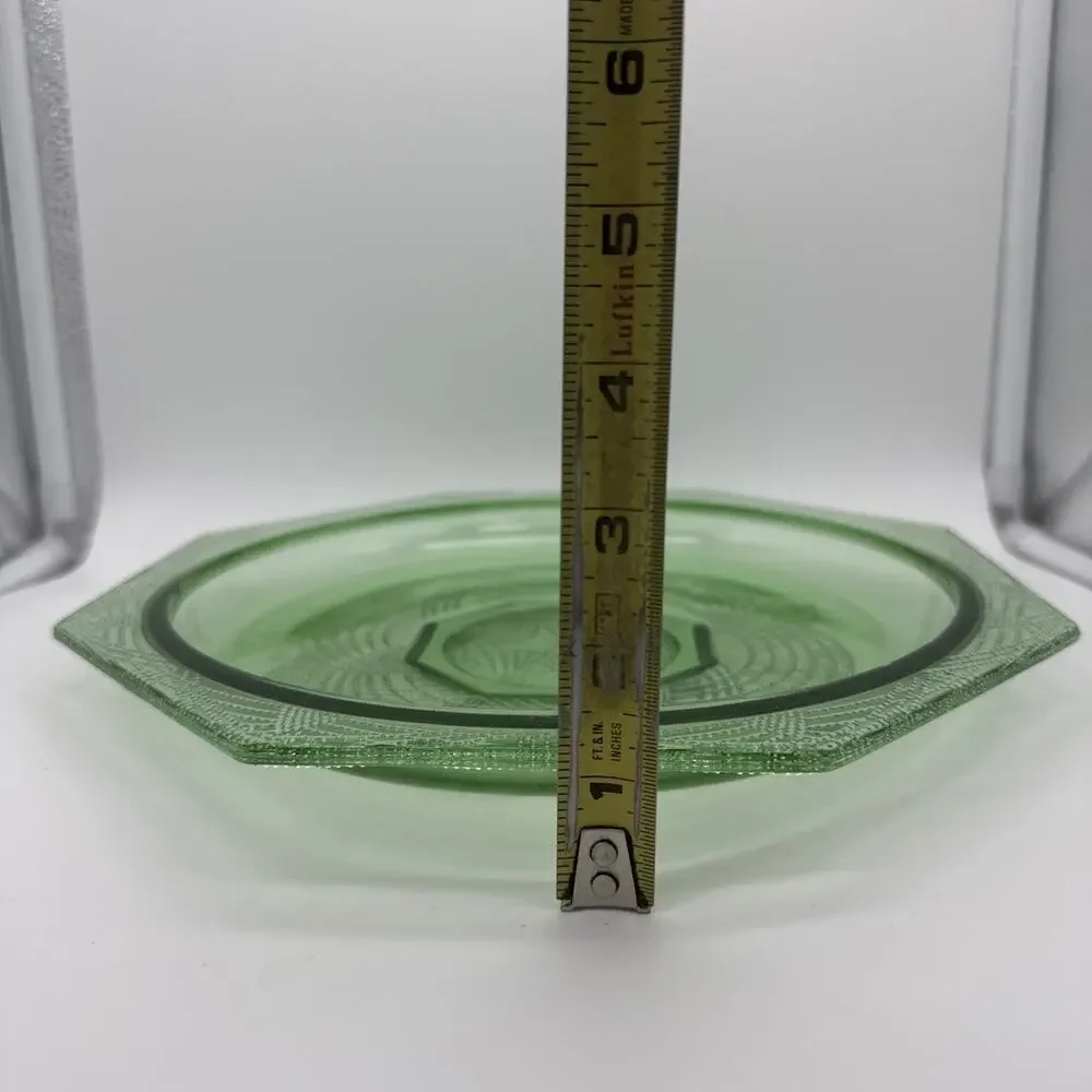 L.E. Smith Romanesque Green Uranium Glass Platter 10.5” “Gothic Arches” Glows!
